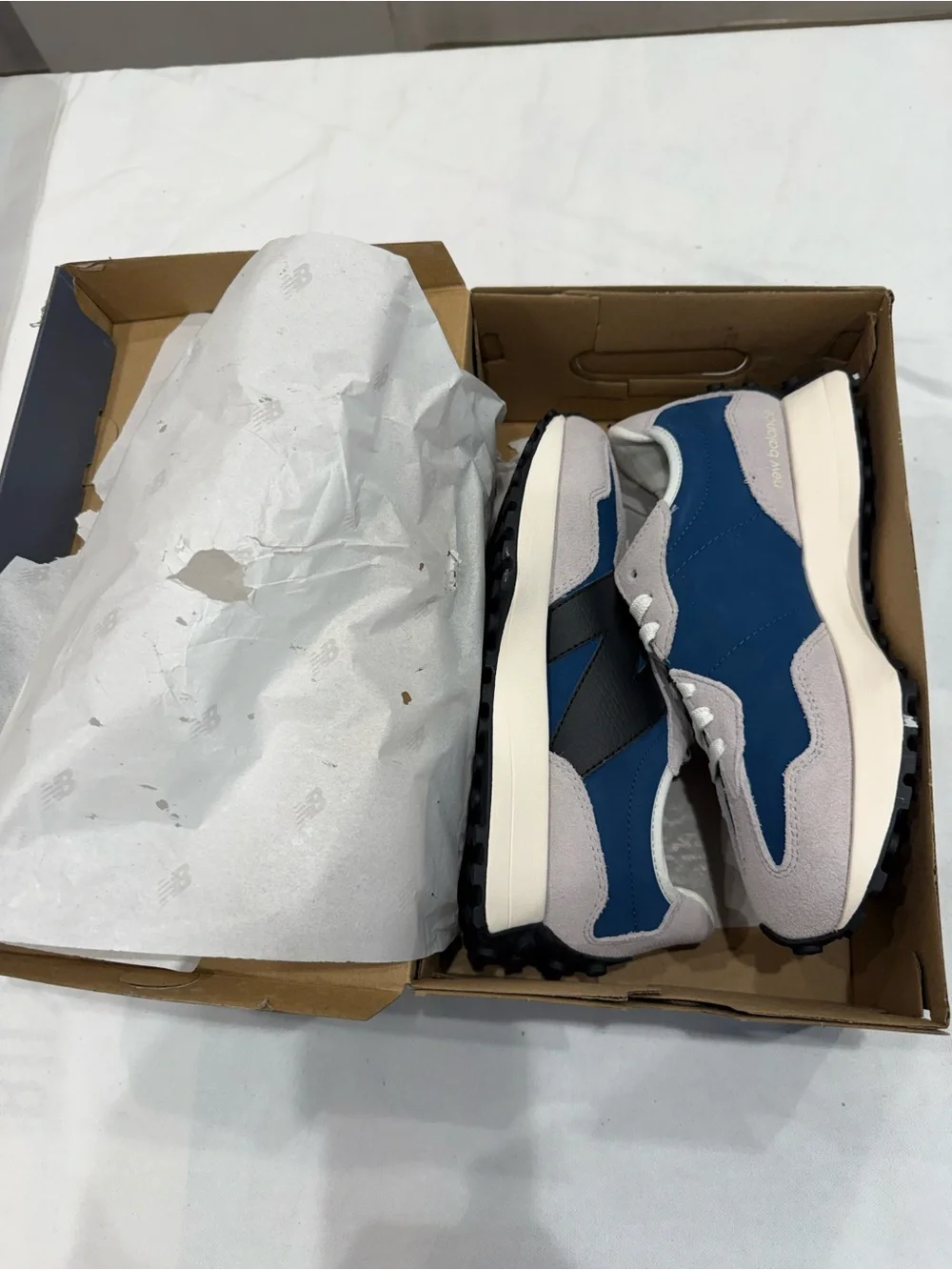 New Balance MS327LU1 Unisex Lifestyle Sneaker Blue/ Gray